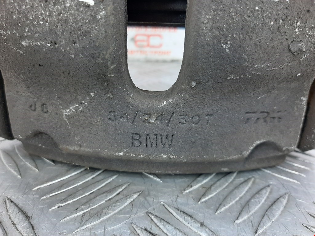 Б/У Суппорт передний правый. Состояние - Хорошее, BMW, Номер: 34116860266