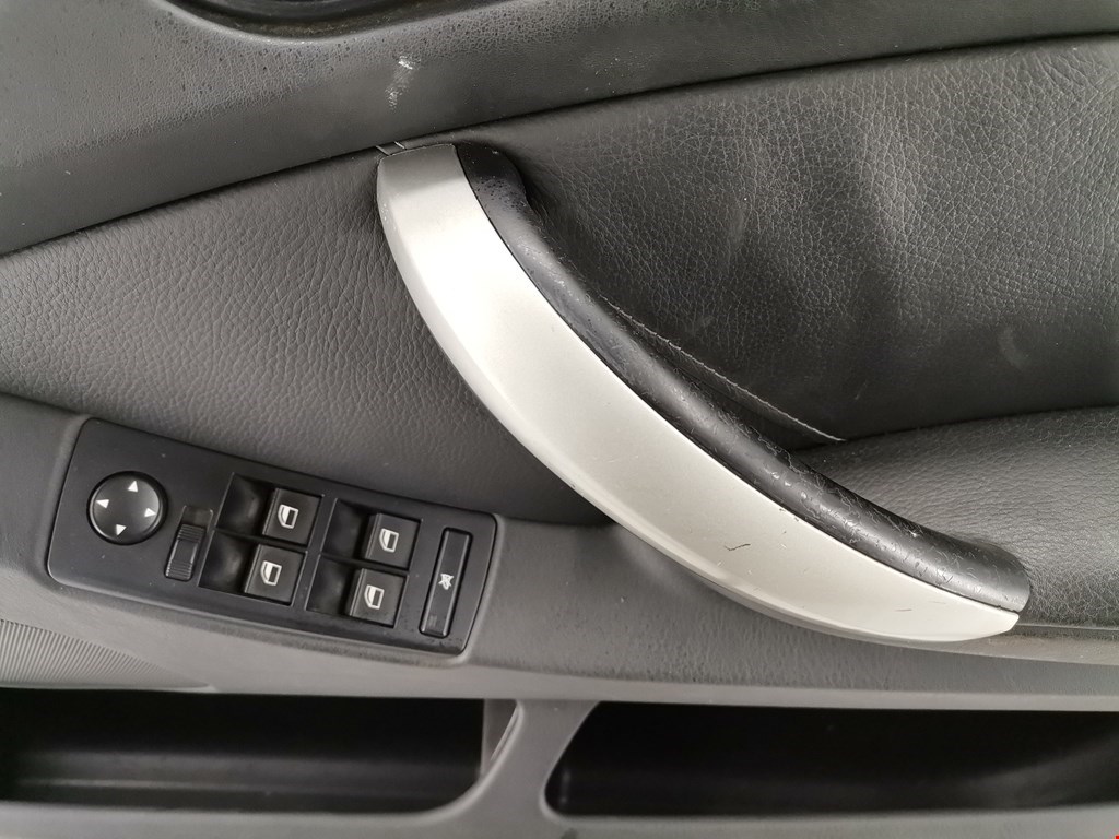 Б/У Дверь передняя правая. Состояние - Хорошее, BMW, Номер: 41518256824