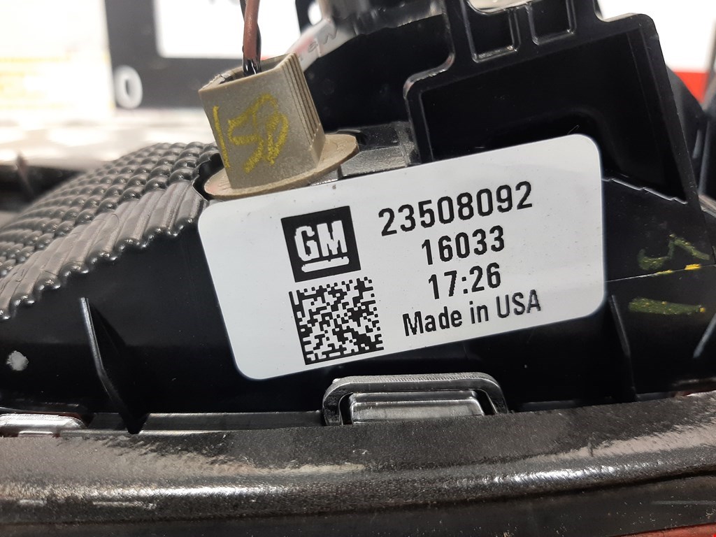 Б/У Фонарь крышки багажника правый. Состояние - Хорошее, GENERAL MOTORS, Номер: 84130997