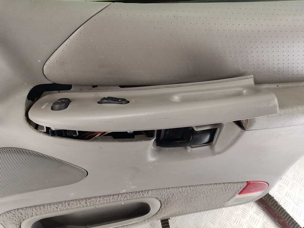 Б/У Дверь передняя правая. Состояние - Хорошее, FORD, Номер: F67Z7820124AA