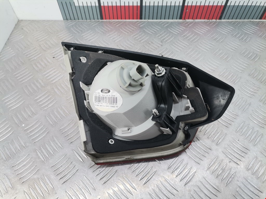 Б/У Фонарь крышки багажника правый. Состояние - Хорошее, FORD, Номер: 8V4113A602AD