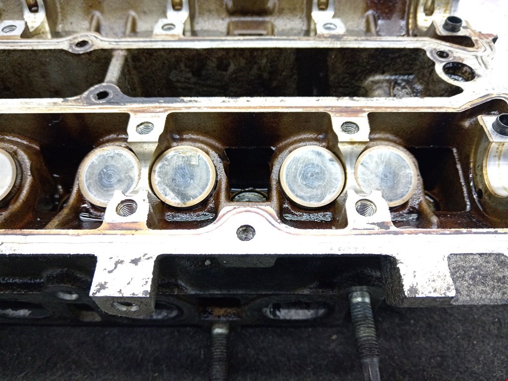 Б/У Головка блока цилиндров (ГБЦ). Состояние - Хорошее, FORD, Номер: 1N1G6090C2B