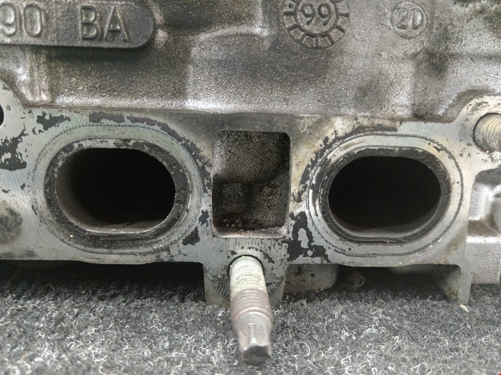 Б/У Головка блока цилиндров (ГБЦ). Состояние - Хорошее, FORD, Номер: XS4E6090BA
