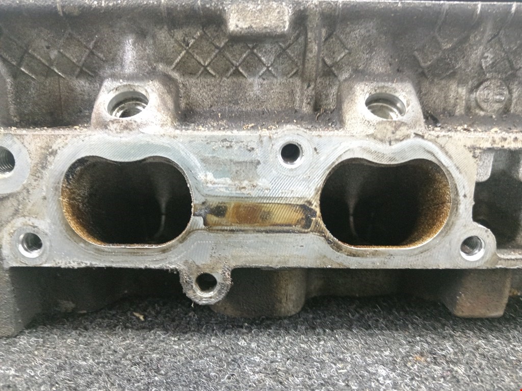 Б/У Головка блока цилиндров (ГБЦ). Состояние - Хорошее, FORD, Номер: XS4E6090BA