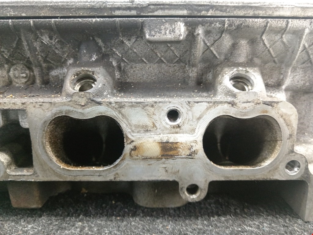 Б/У Головка блока цилиндров (ГБЦ). Состояние - Хорошее, FORD, Номер: XS4E6090BA