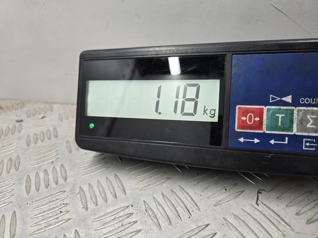 Уплотнитель двери Volkswagen Vento купить в Беларуси