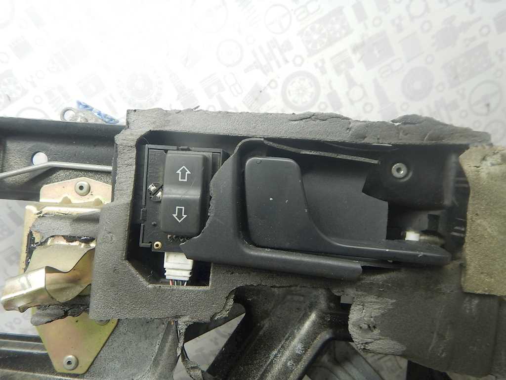 Стеклоподъемник задний правый LAND ROVER Range Rover 1994-2002