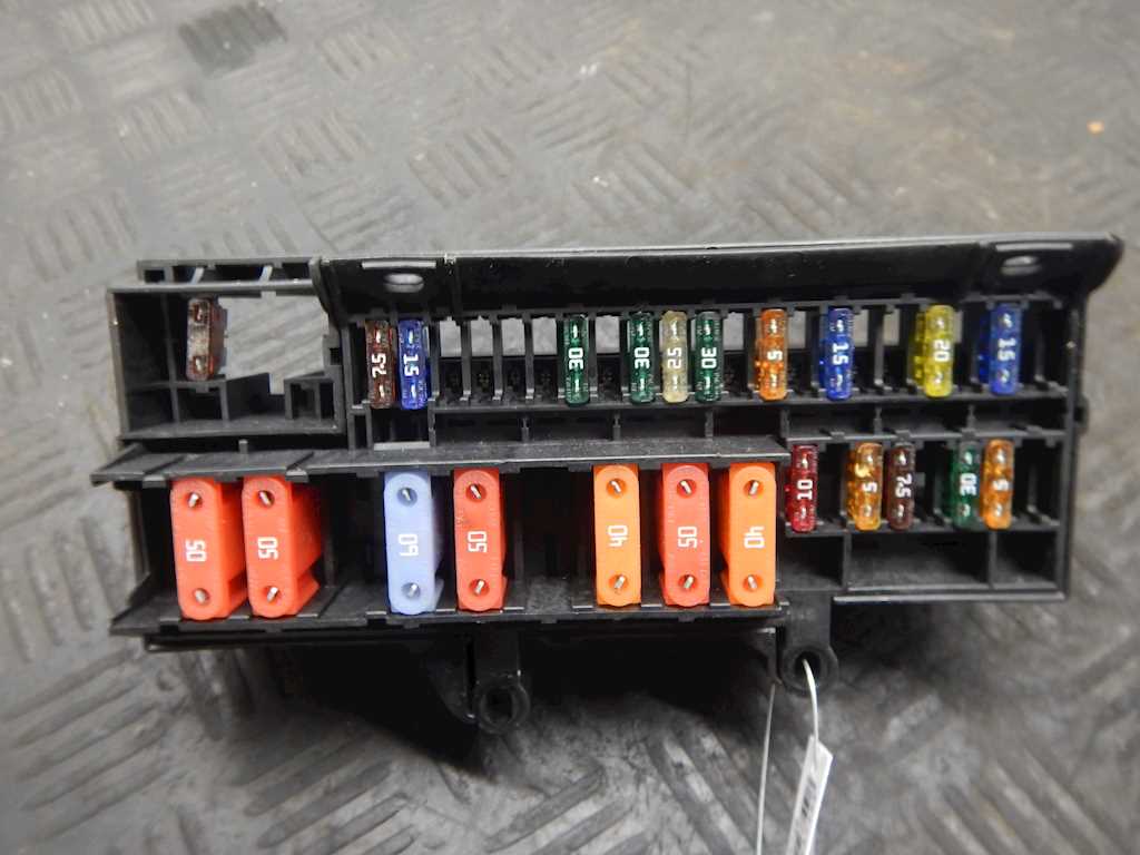 Датчик уровня в бачок омывателя BMW 7er 7 серия E65/E66 2001-2008