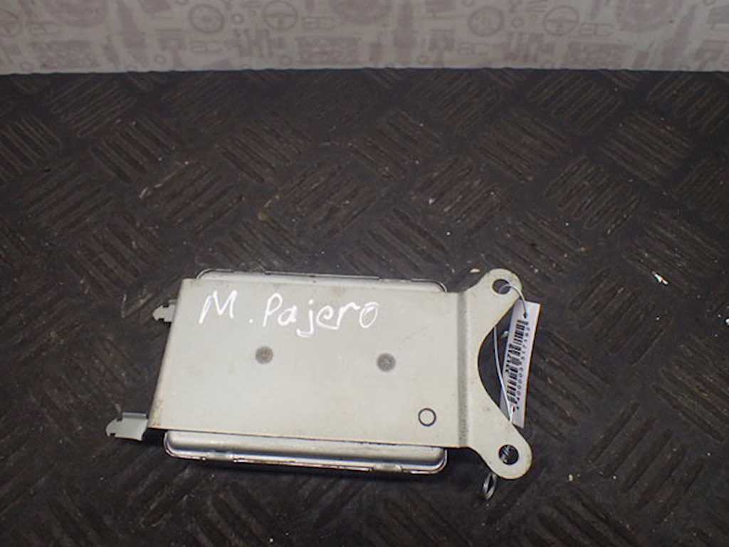 Блок управления двигателя (ЭБУ) MITSUBISHI Pajero III 2000-2006