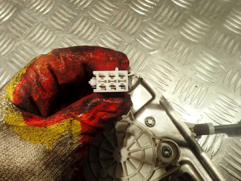 Стеклоподъемник задний левый MERCEDES-BENZ S-Class IV W220 1998-2005