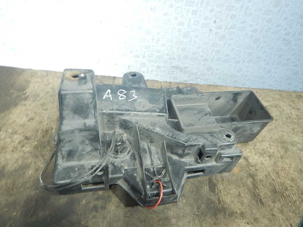 Крепление АКБ (корпус/подставка) CHRYSLER Voyager IV RG 2001-2007