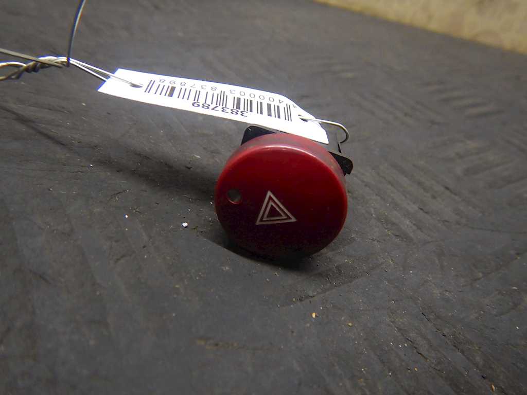 Кнопка аварийной сигнализации (аварийки) PEUGEOT Partner 1996-2009