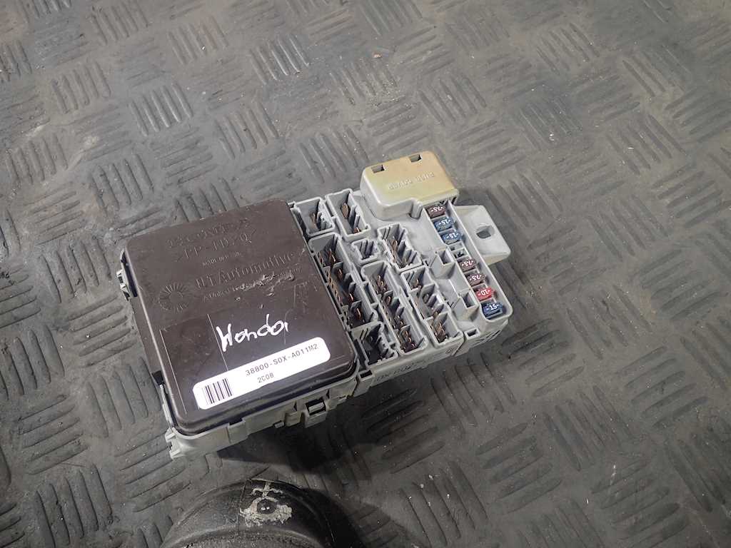 Датчик уровня в бачок омывателя HONDA Odyssey 1999-2003