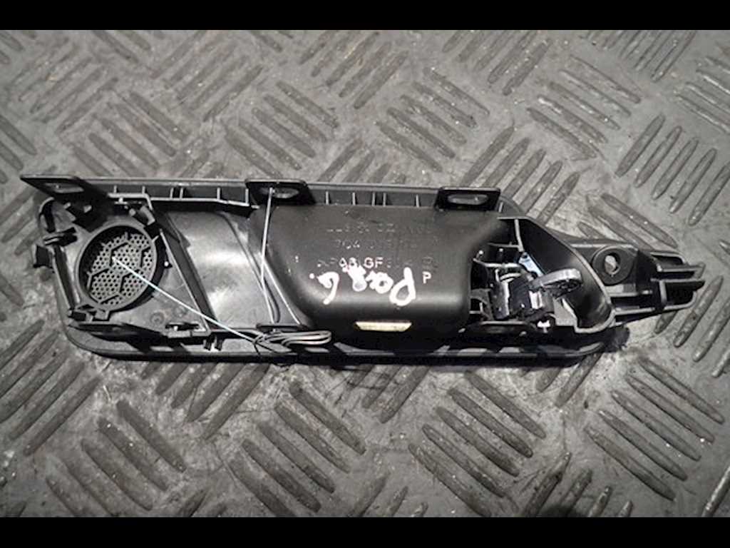 Ручка дверная задняя внутренняя левая VOLKSWAGEN Passat B6 2005-2011