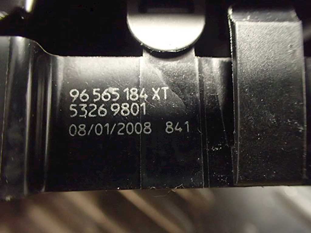 Кнопка стеклоподъемника PEUGEOT 308 2007-2015