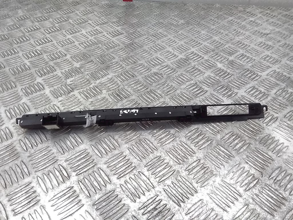 Кнопка аварийной сигнализации (аварийки) AUDI A8 D3 2003-2010