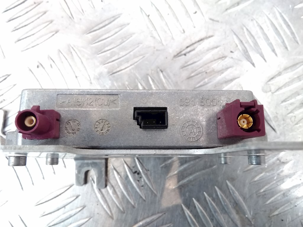 Усилитель антенны AUDI A8 D3 2003-2010