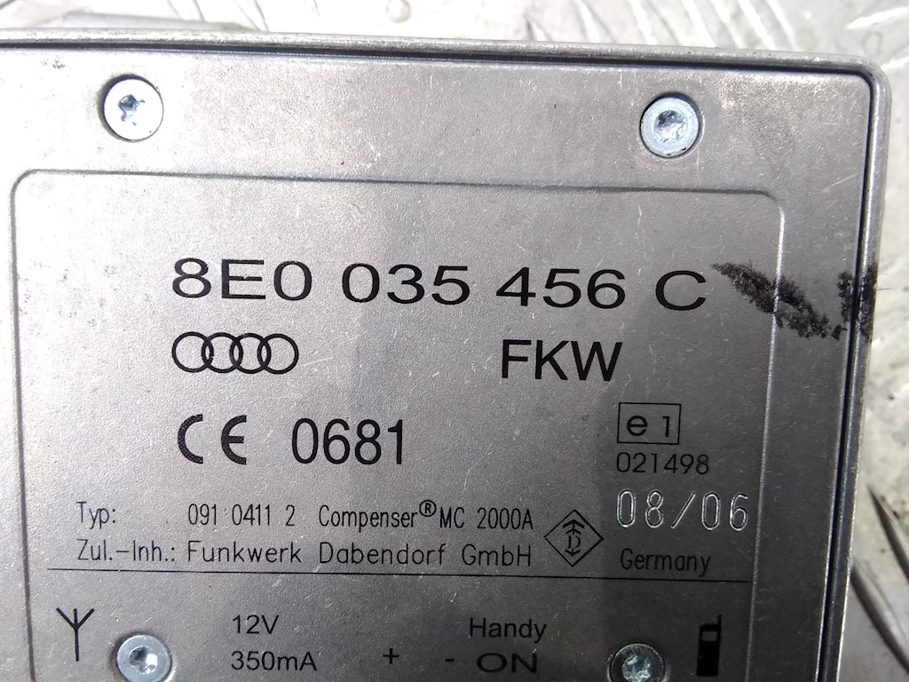 Усилитель антенны AUDI A8 D3 2003-2010