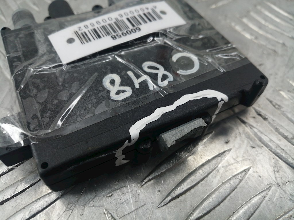 Усилитель антенны BMW X5 E53 1999-2006