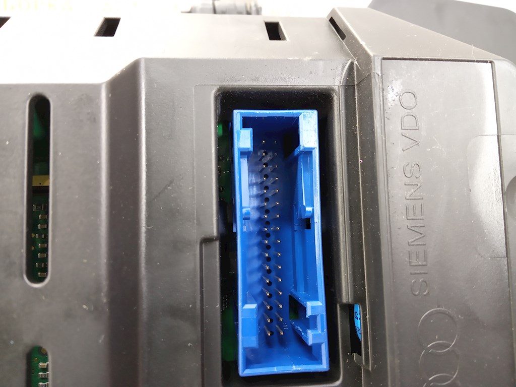 Панель приборов (щиток) AUDI A8 D3 2003-2010