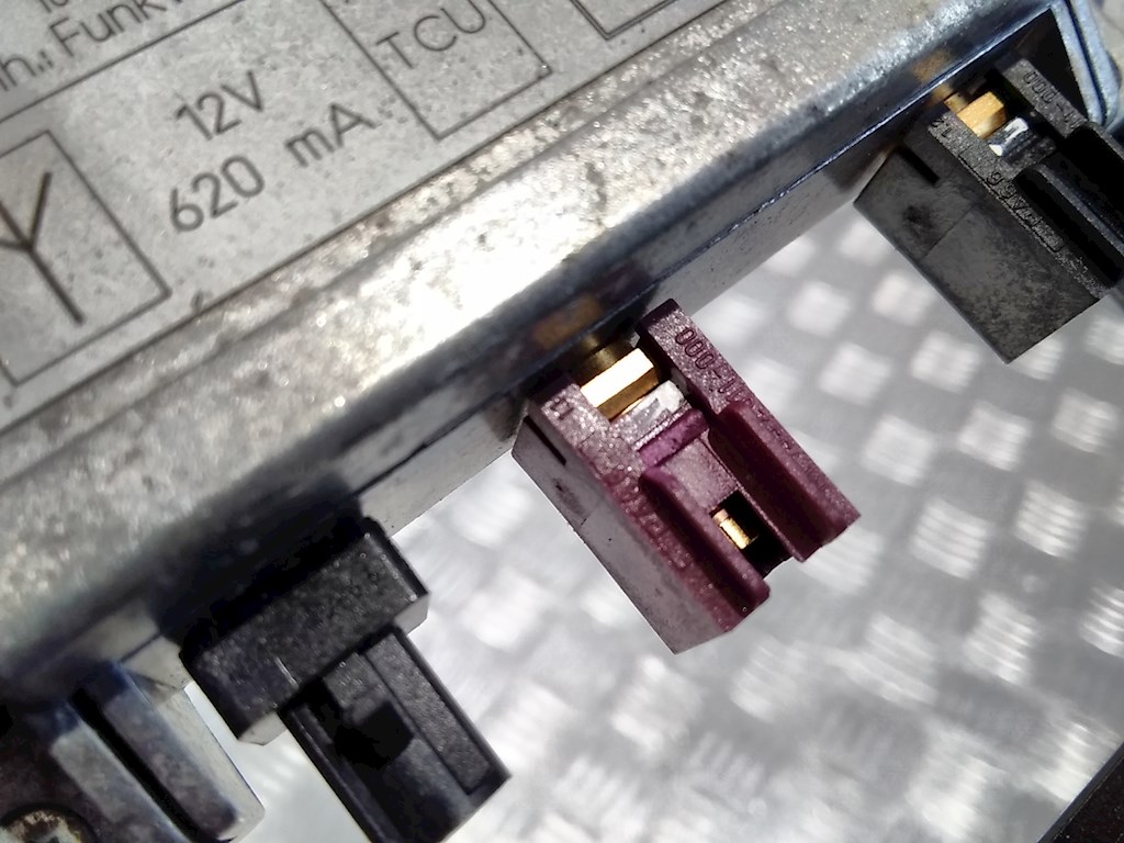 Усилитель антенны BMW X5 E53 1999-2006