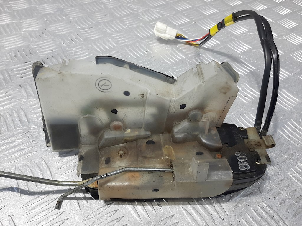 Замок двери передней правой LEXUS LS UCF20 1997-2000