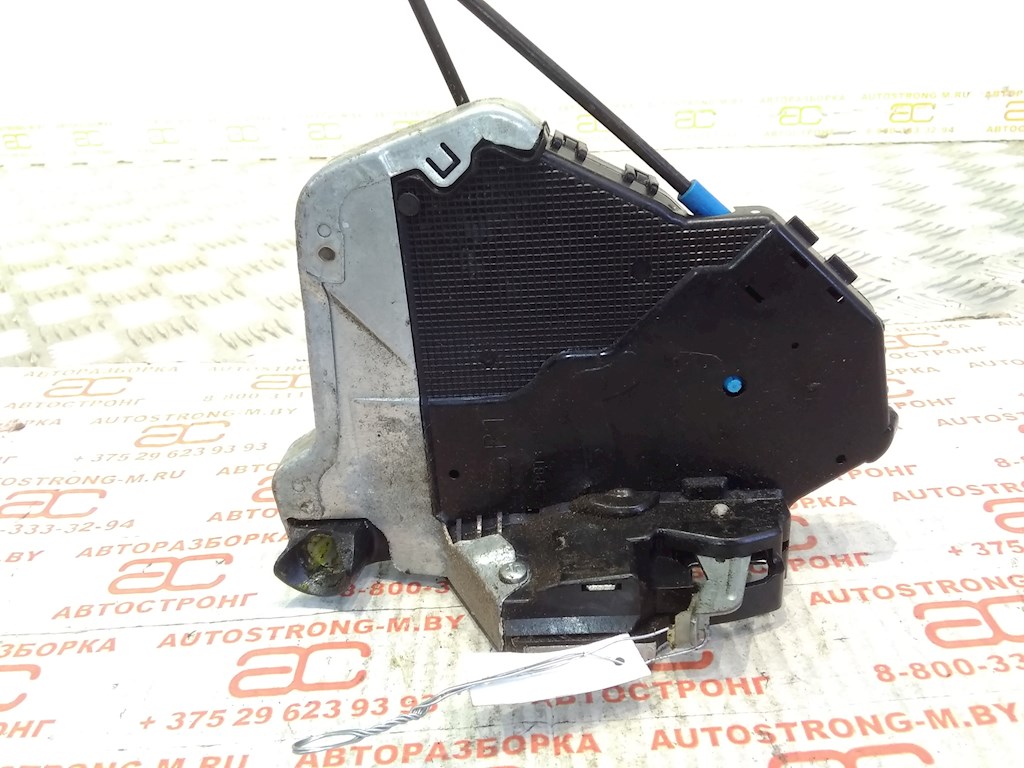 Замок двери передней правой TOYOTA Avensis 2003-2008