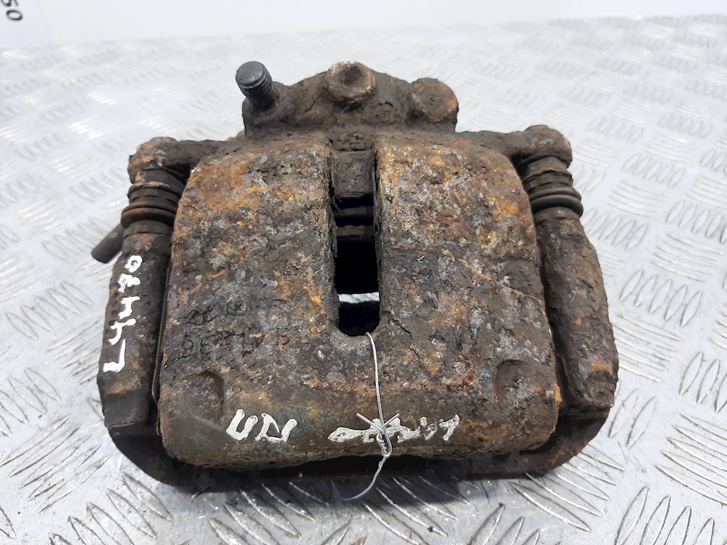 Суппорт передний правый KIA Venga 2010-2018