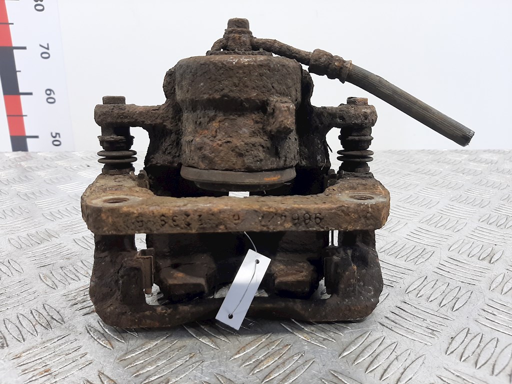 Суппорт передний правый KIA Venga 2010-2018