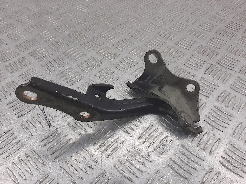 Петля капота левая/правая KIA Magentis 2006-2010