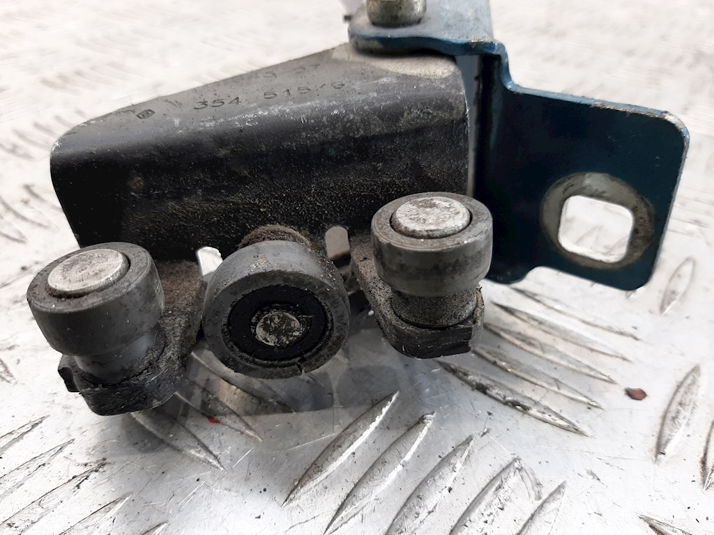 Ролик двери сдвижной (левый/правый средний верхний/нижний) RENAULT Kangoo 1997-2008