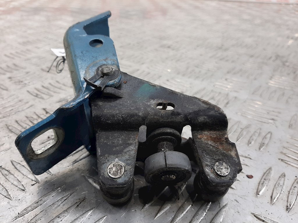 Ролик двери сдвижной (левый/правый средний верхний/нижний) RENAULT Kangoo 1997-2008