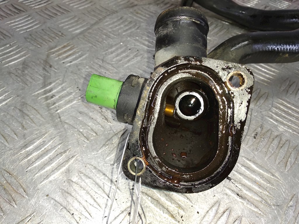 Корпус термостата VOLKSWAGEN Passat B5 1997-2005