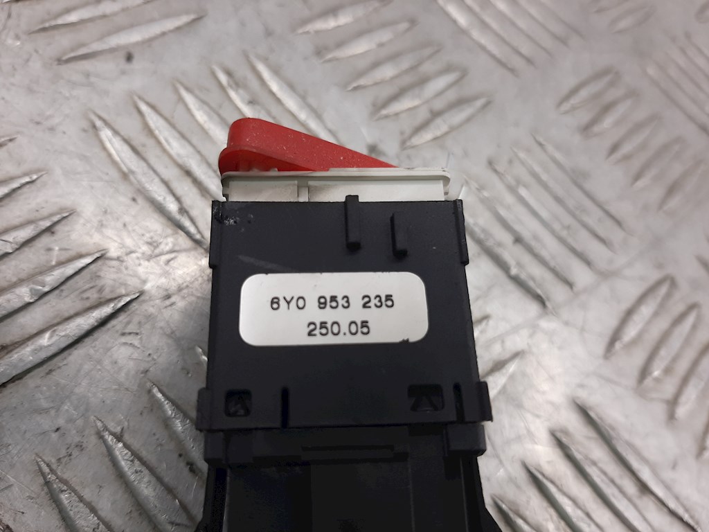 Кнопка аварийной сигнализации (аварийки) SKODA Fabia MK1 1999-2006