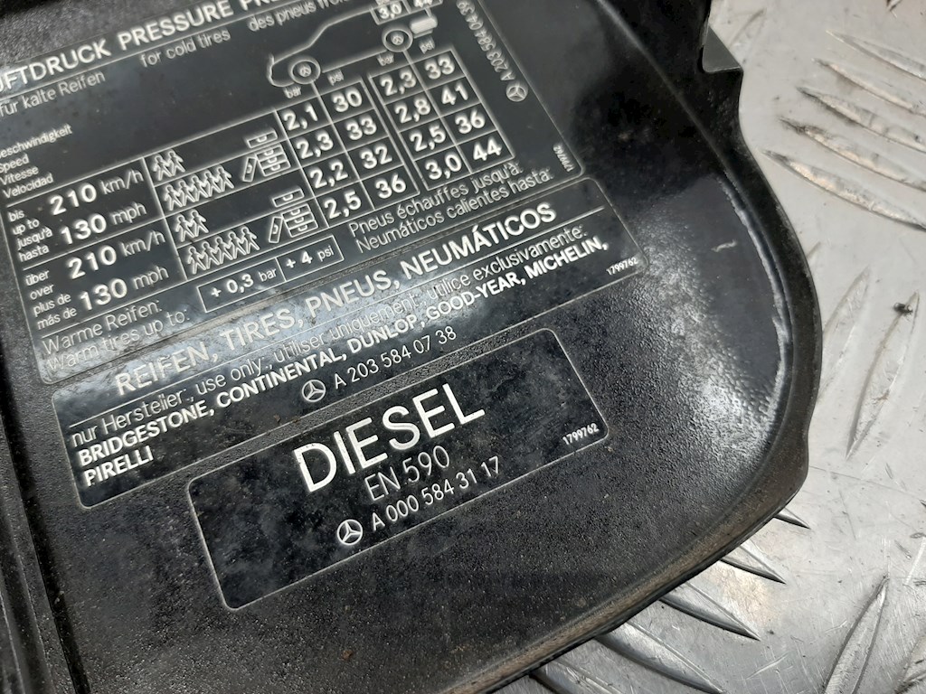 Лючок бензобака MERCEDES-BENZ C-Class C-klasse W203 2000-2007