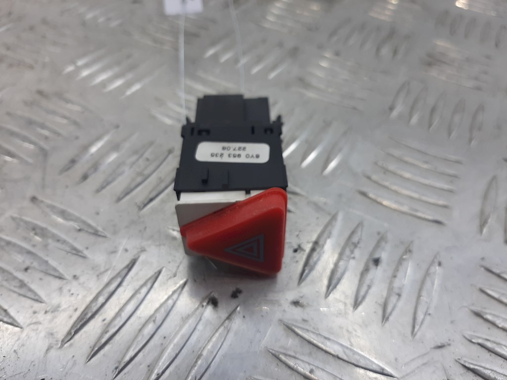 Кнопка аварийной сигнализации (аварийки) SKODA Fabia MK1 1999-2006