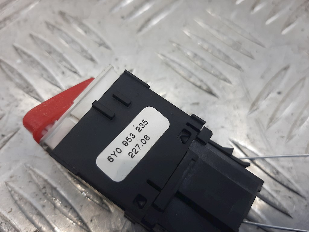 Кнопка аварийной сигнализации (аварийки) SKODA Fabia MK1 1999-2006