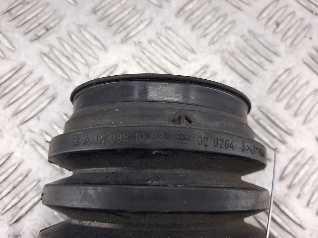 Патрубок воздушного фильтра MERCEDES-BENZ CLK-Class W208 1997-2002