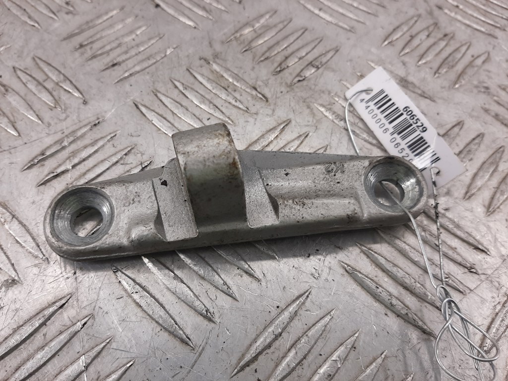 Петля двери задней левой Mercedes C-Class (W202) (1993-2001)