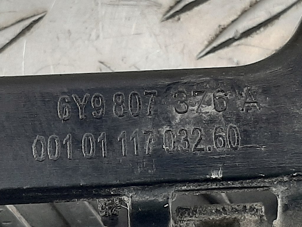 Кронштейн заднего бампера левый правый SKODA Fabia MK1 1999-2006