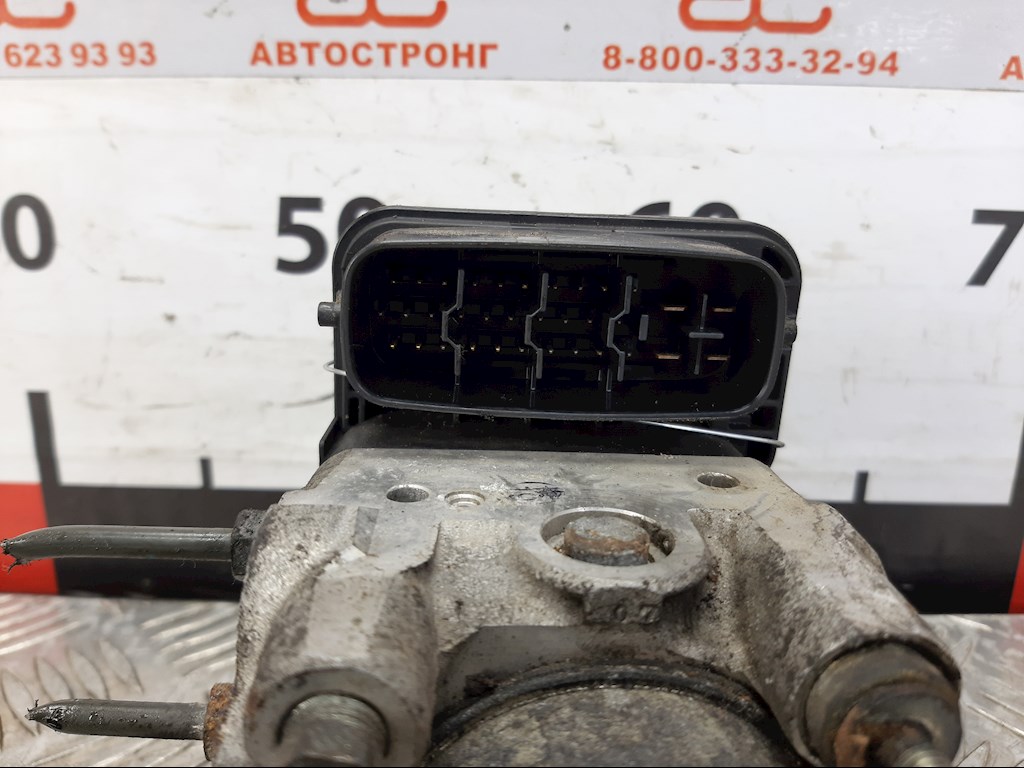 Блок ABS (насос) TOYOTA RAV 4 XA30 2006-2012