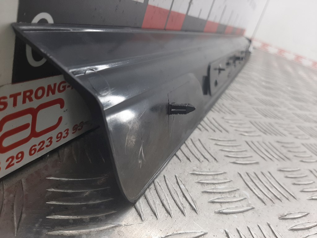 Накладка порога (внутренняя) BMW 3er E46 1998-2006