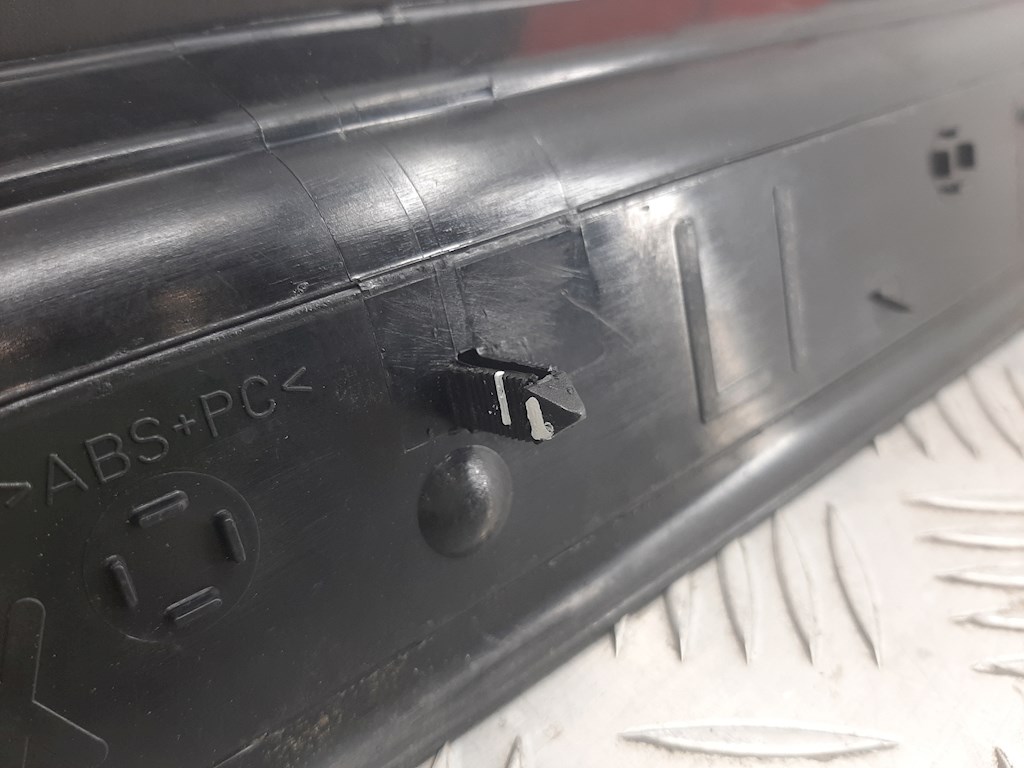 Накладка порога (внутренняя) BMW 3er E46 1998-2006