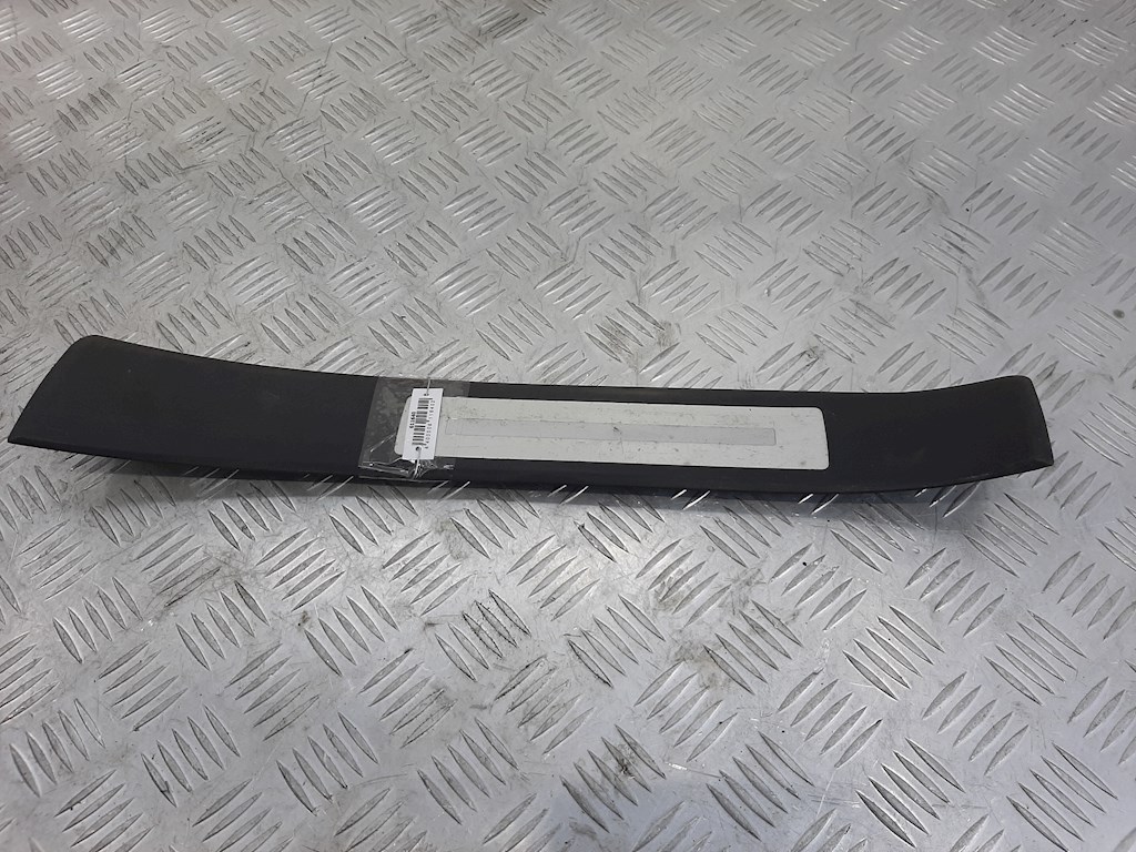 Накладка порога (внутренняя) Audi A4 B7 (2004-2009)