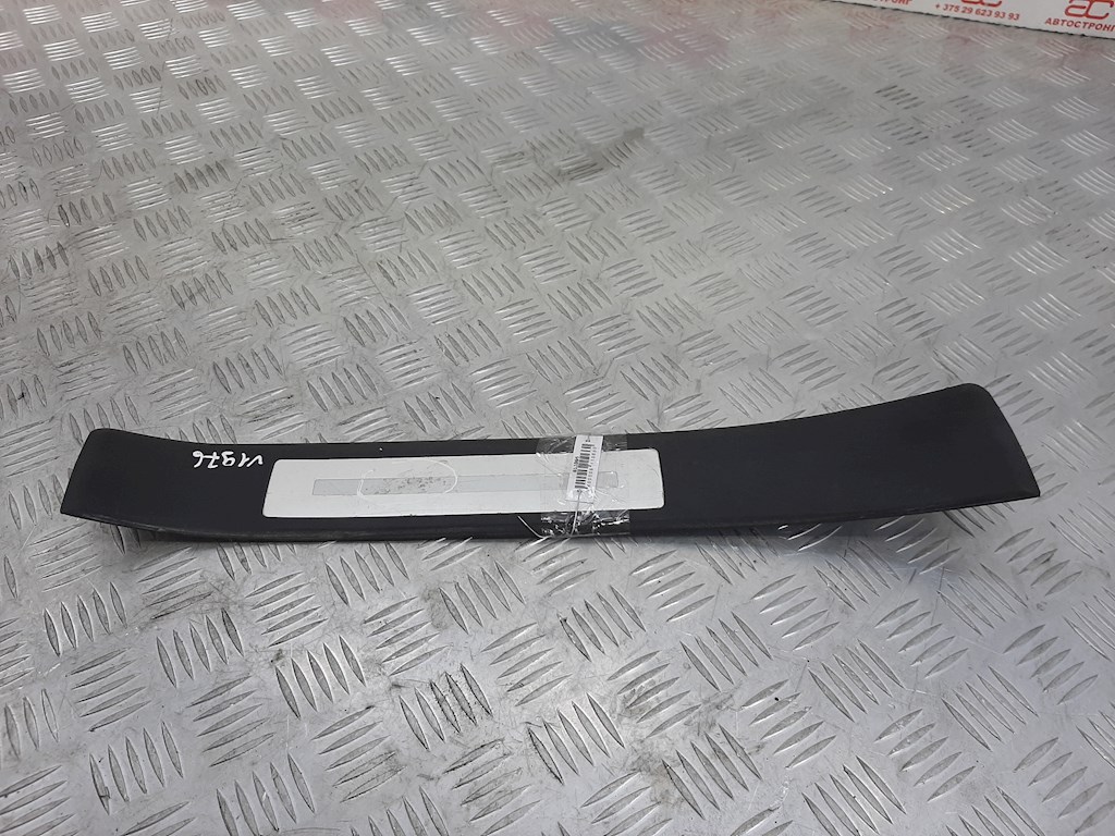 Накладка порога (внутренняя) Audi A4 B7 (2004-2009)