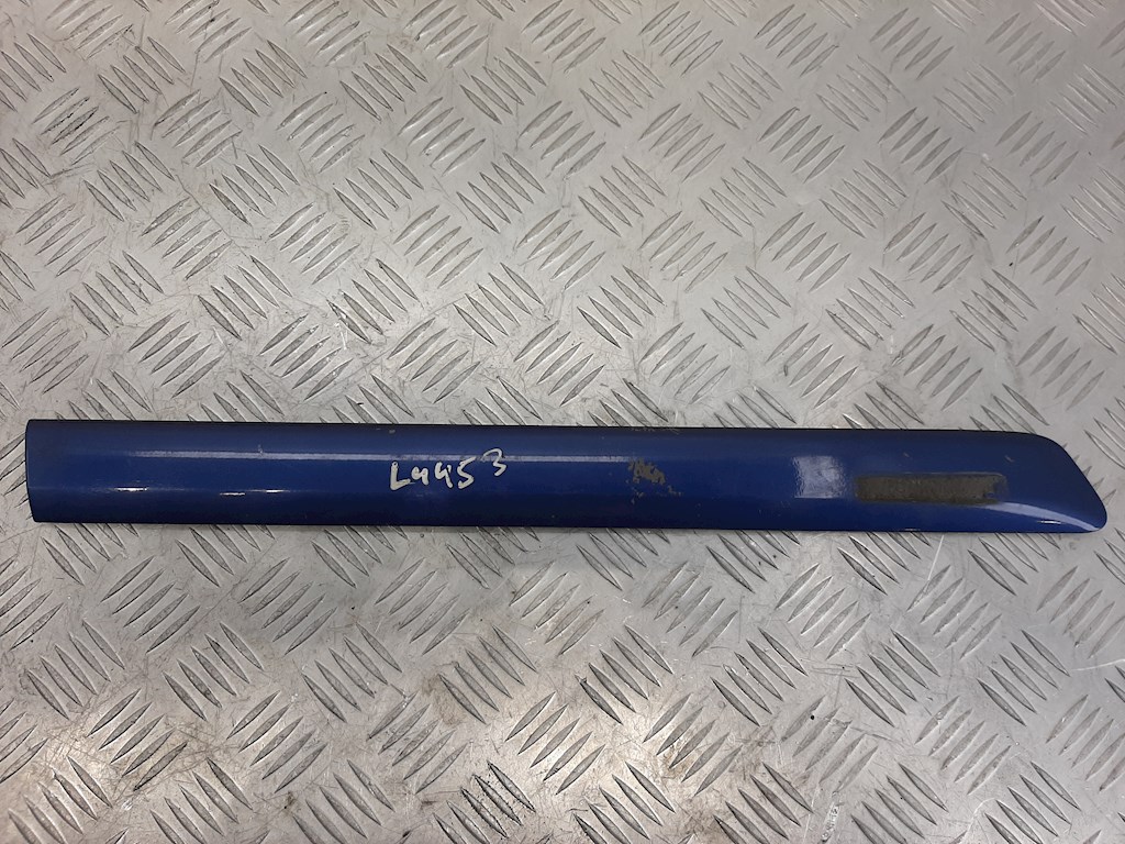 Накладка декоративная (молдинг) крыла заднего правого Audi A4 B6 (2000-2006)