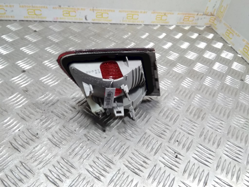 Фонарь задний внутренний правый BMW 3er E46 1998-2006