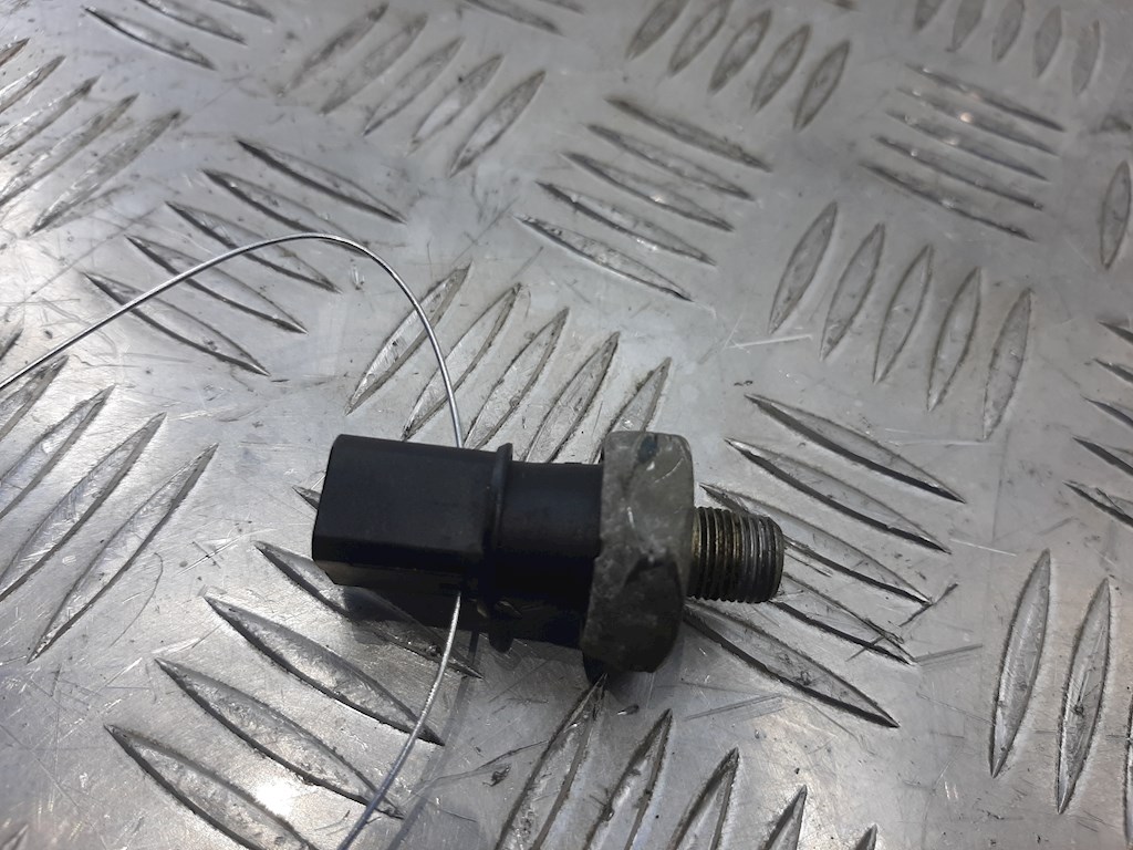 Датчик давления масла NISSAN Note E11 2005-2014