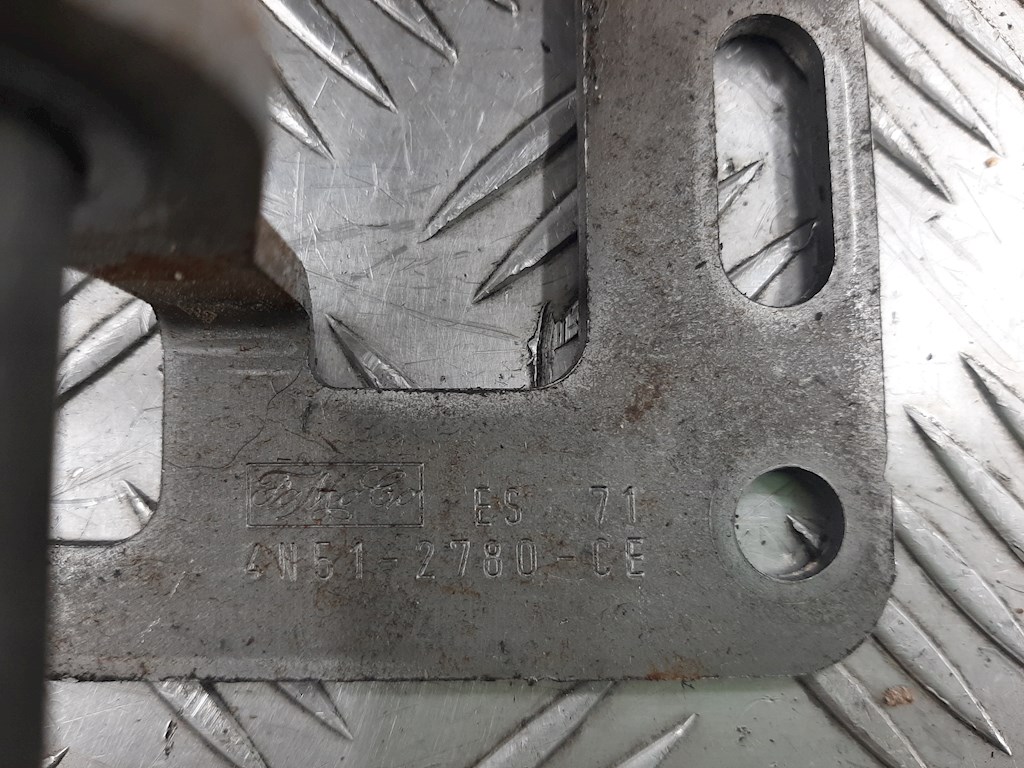 Рычаг стояночного тормоза (ручник) VOLVO V50 I 2004-2012