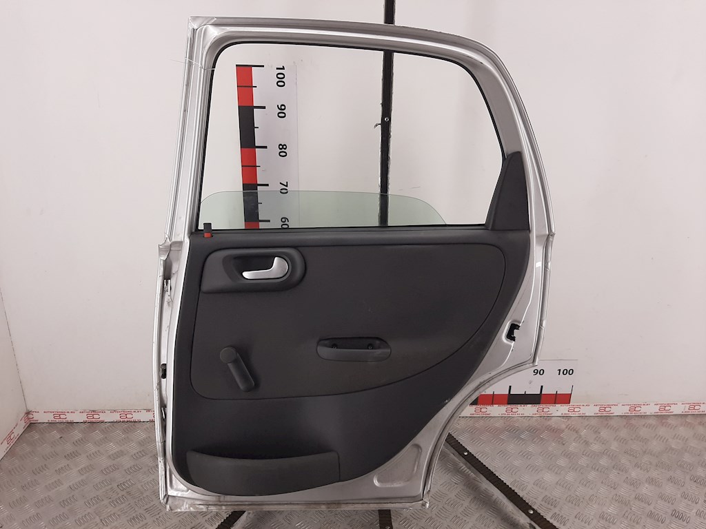 Дверь задняя правая OPEL Corsa C 2000-2006